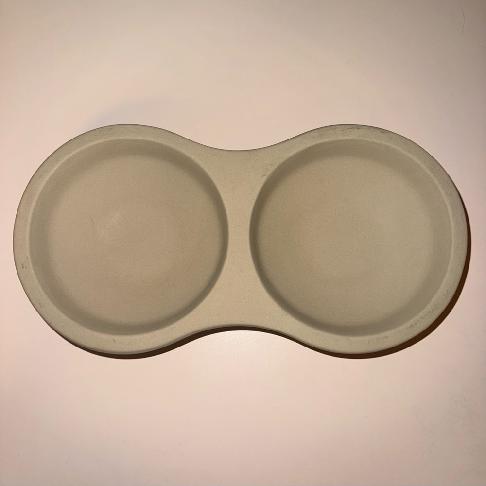 The Pampered Chef Dual Stoneware Microwave Egg Cooker